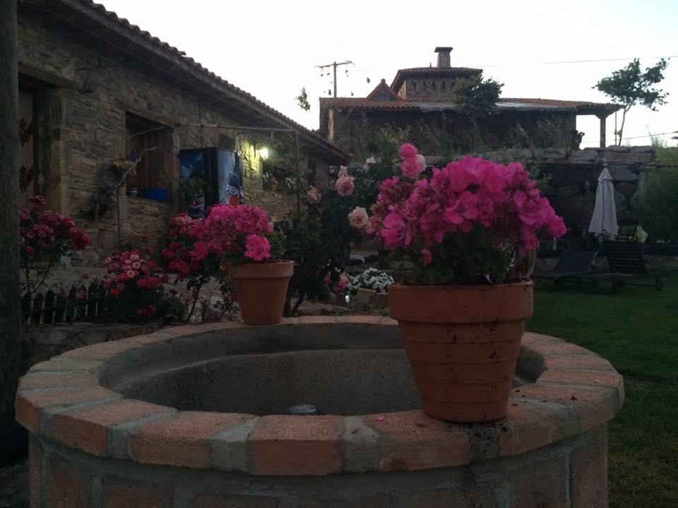 Albergue De Peregrinos La Casa Del Camino Valverde de la Virgen Exterior foto